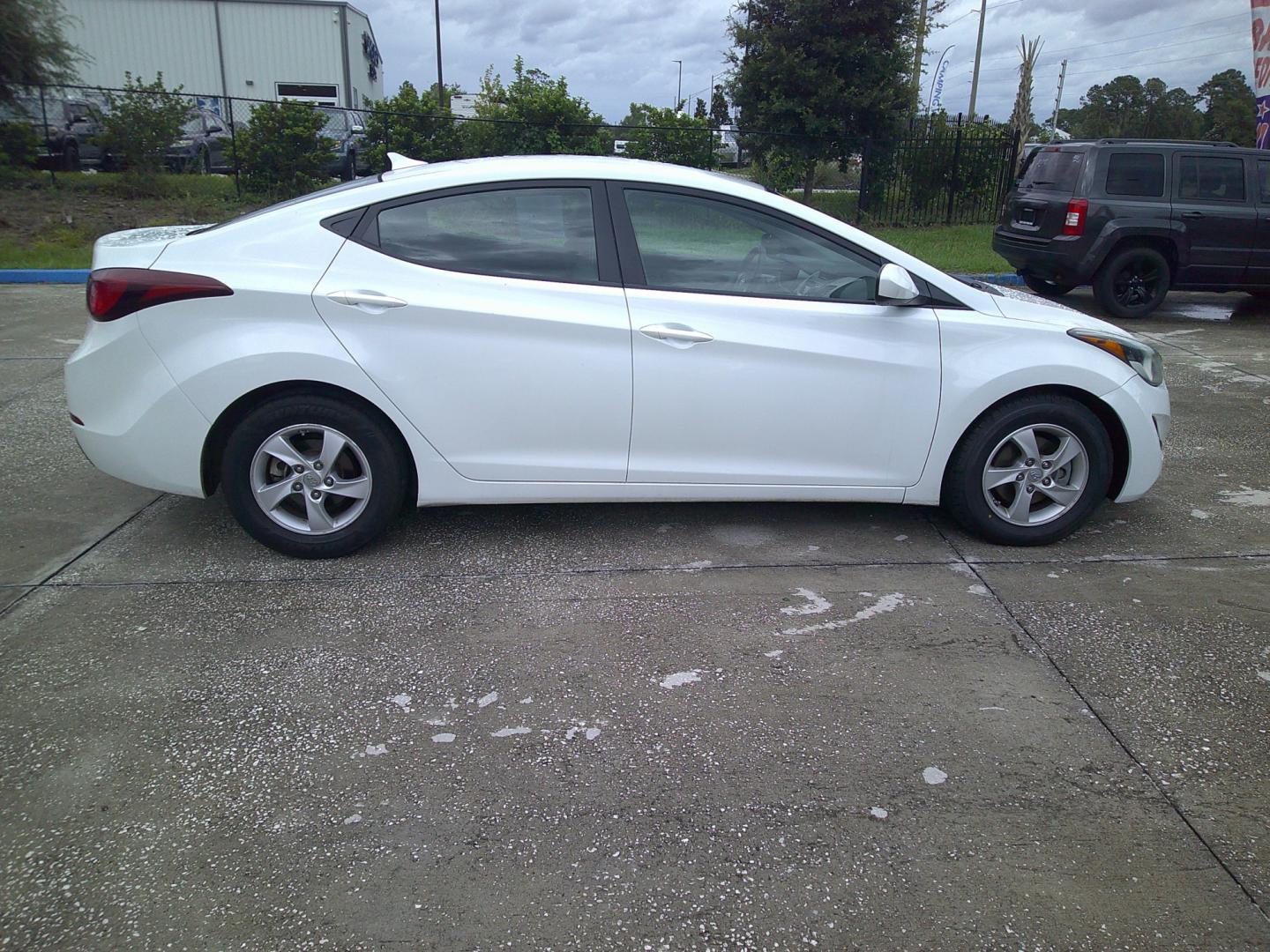 2015 WHITE HYUNDAI ELANTRA GLS; LIMITED (5NPDH4AE6FH) , located at 390 Hansen Avenue, Orange Park, FL, 32065, (904) 276-7933, 30.130497, -81.787529 - Photo#2